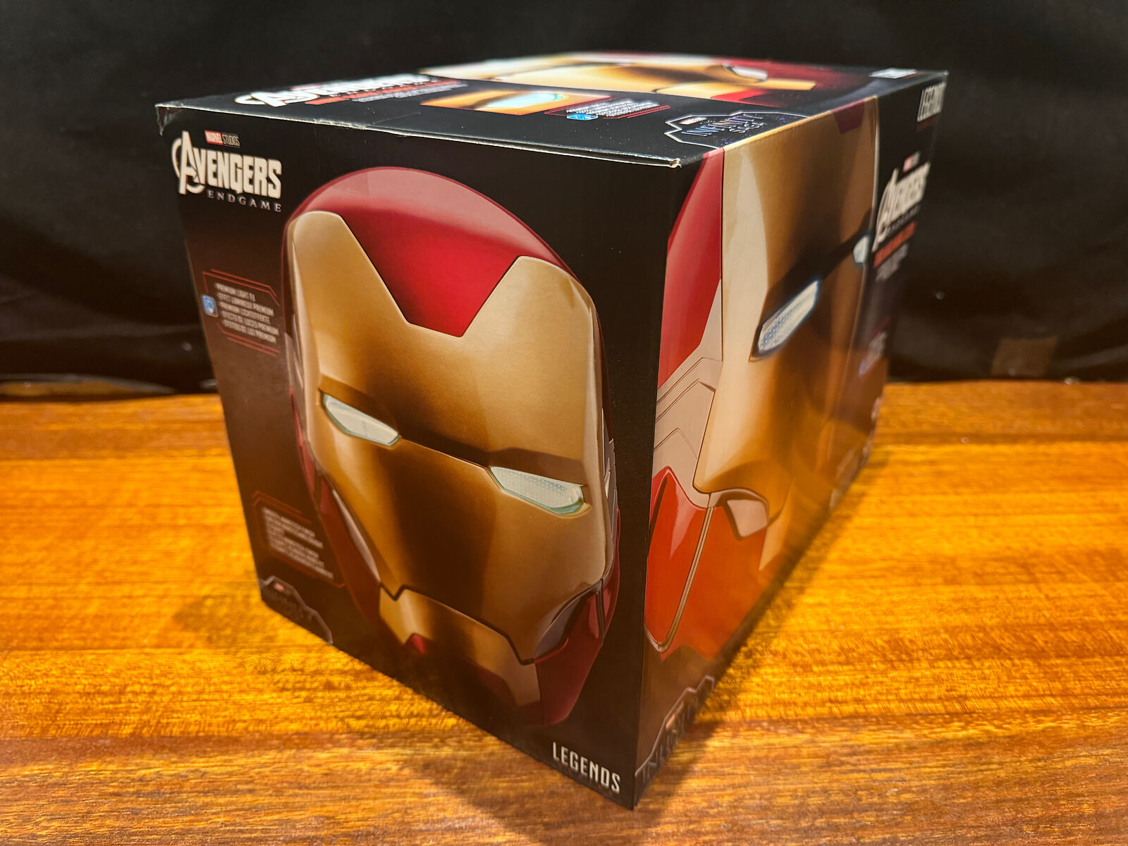 IRON MAN • Marvel Legends • Premier Prop Replica • LED Helmet
