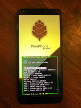 Load image into Gallery viewer, PinePhone Multiboot Chip (uSD card with p-boot bootloader, 15 images in 1)
